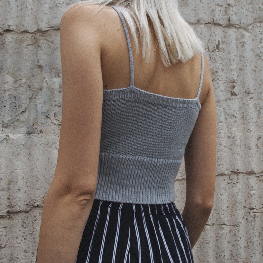 Brandy Melville PERIWINKLE Luna Knit Tank - Picture 2 of 5
